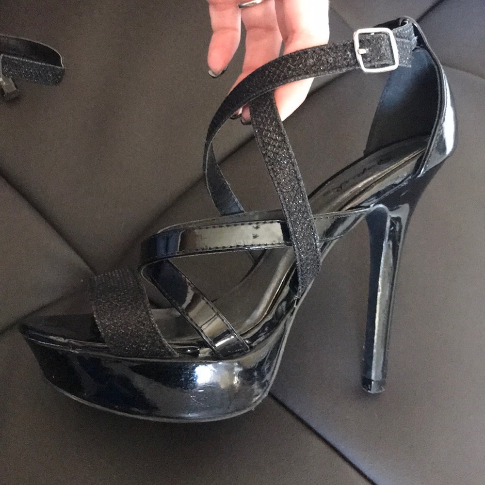 Black Qupid heels